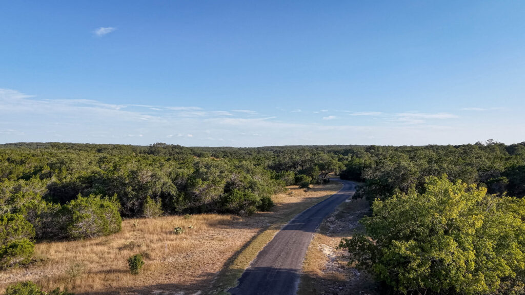 Road into Medina 35 near Mico