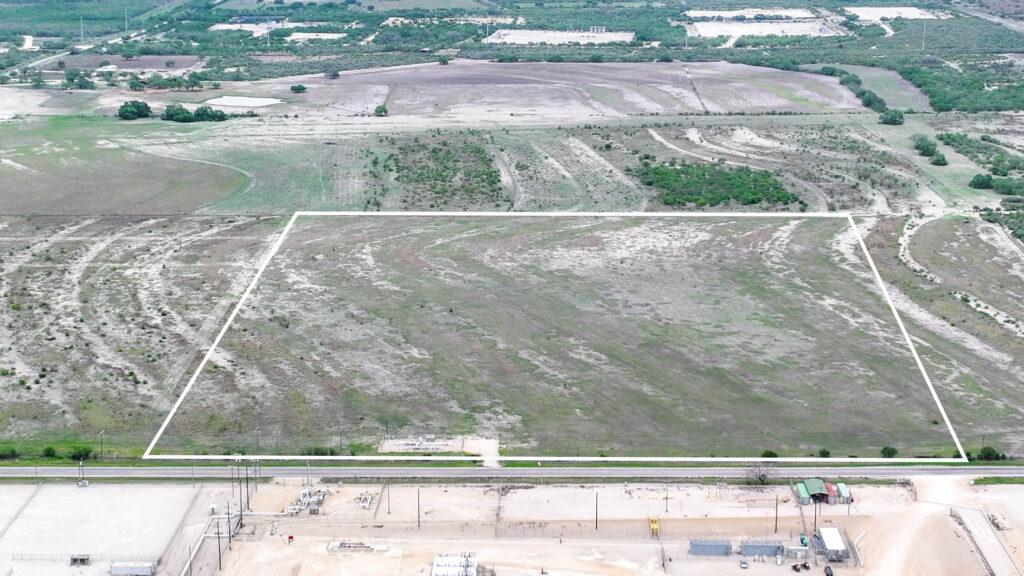 Aerial view of the Three Rivers Development Tract boundary along FM 882